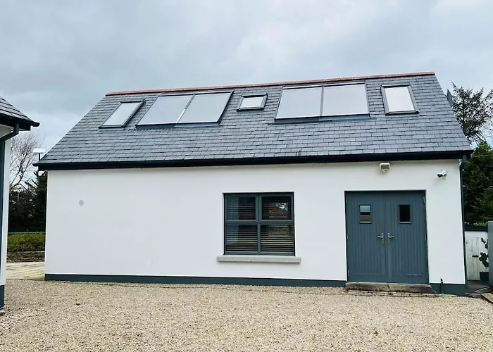 Winton Grove - For Outdoor And Tennis Enthusiasts